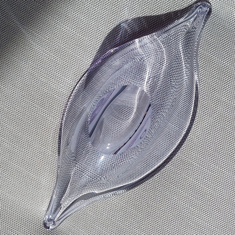 Neodymium glass dish - Picture 5 of 9